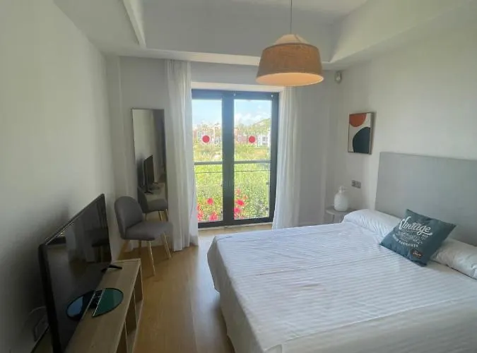LUXURY Casares del Mar DP7